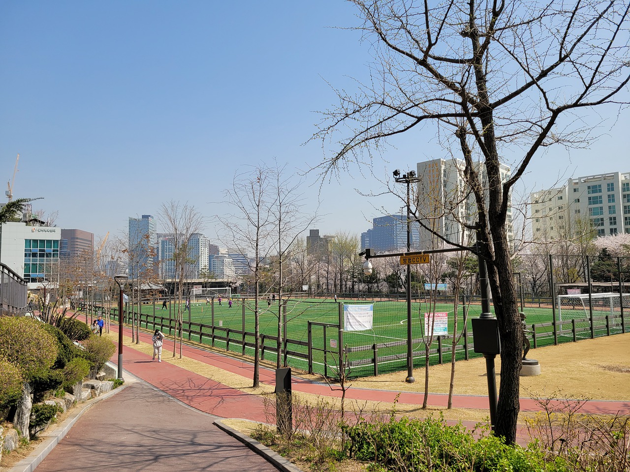 闷声发大财